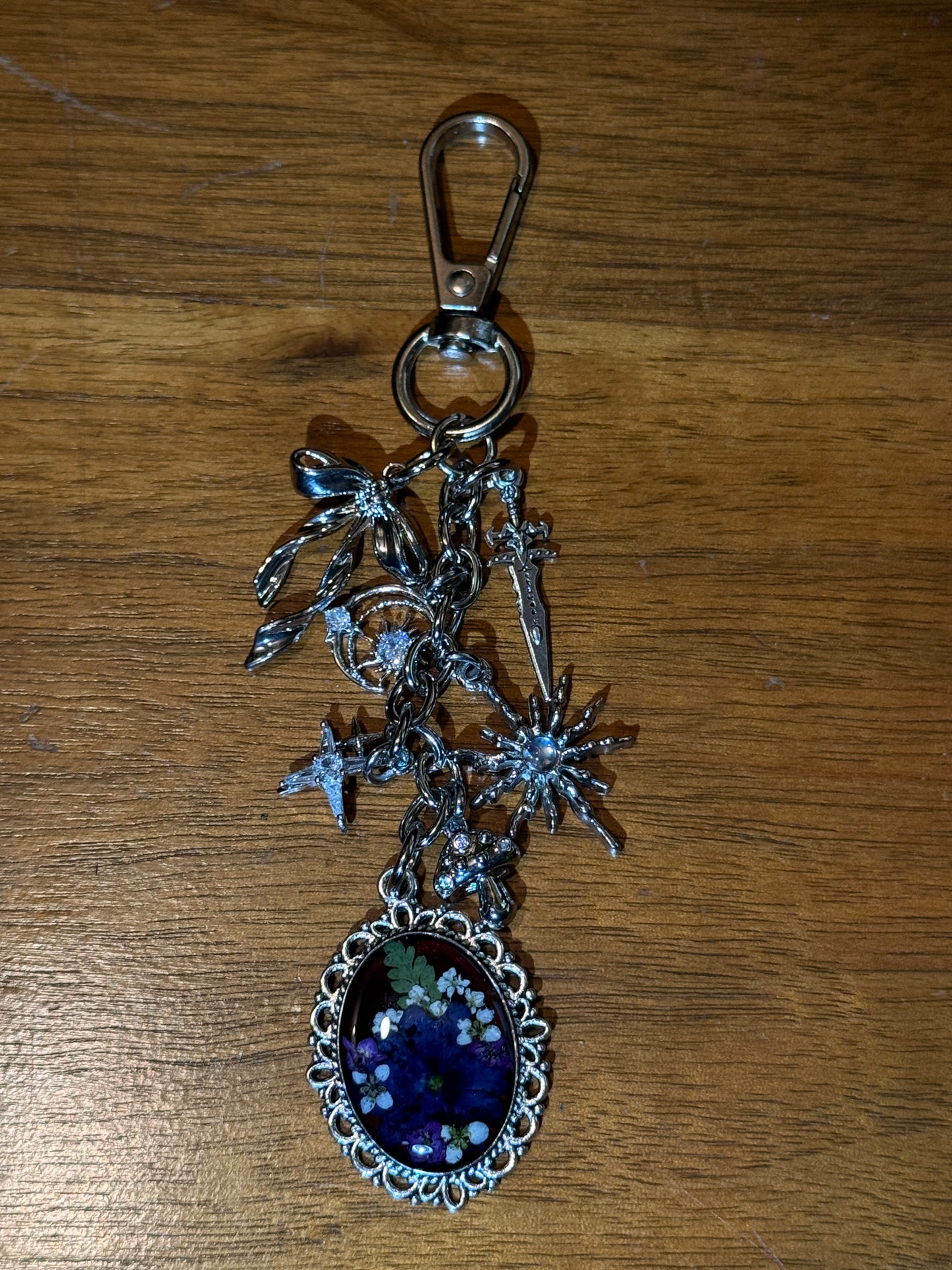 Silver bag charm (#6)