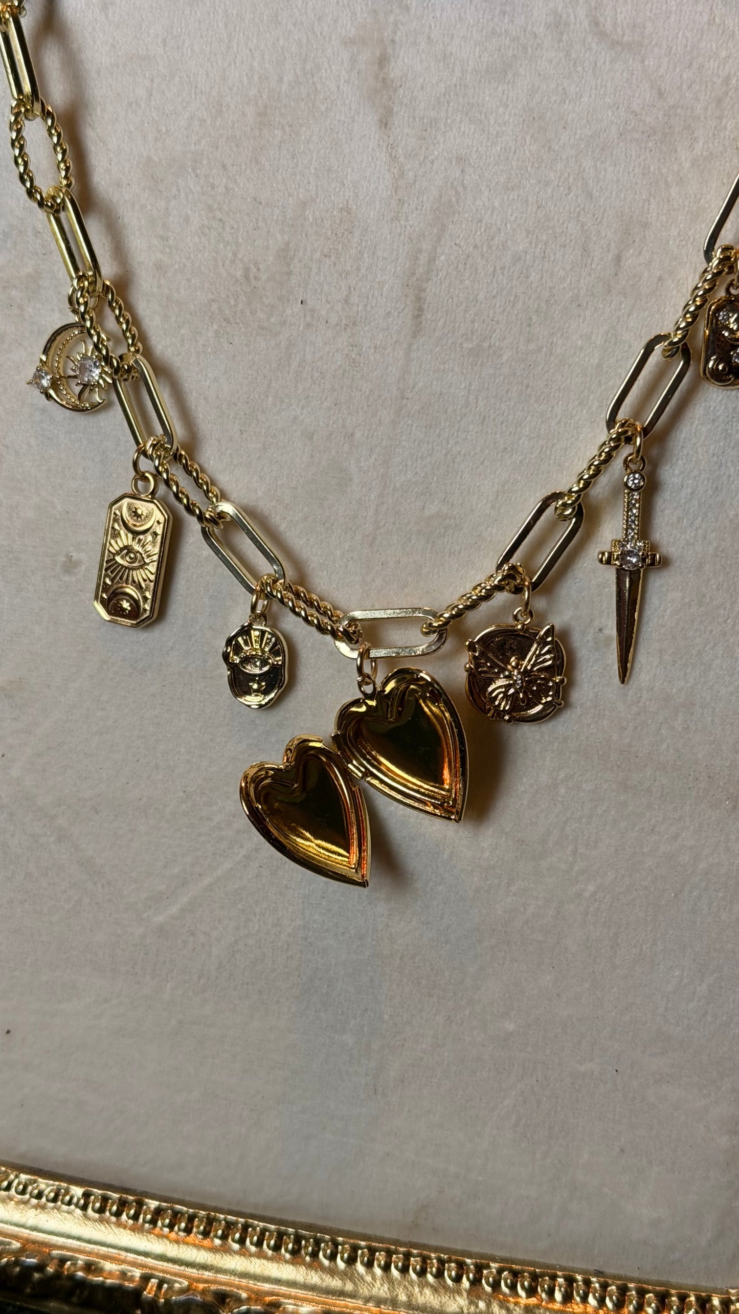 Gold locket charm necklace (d)