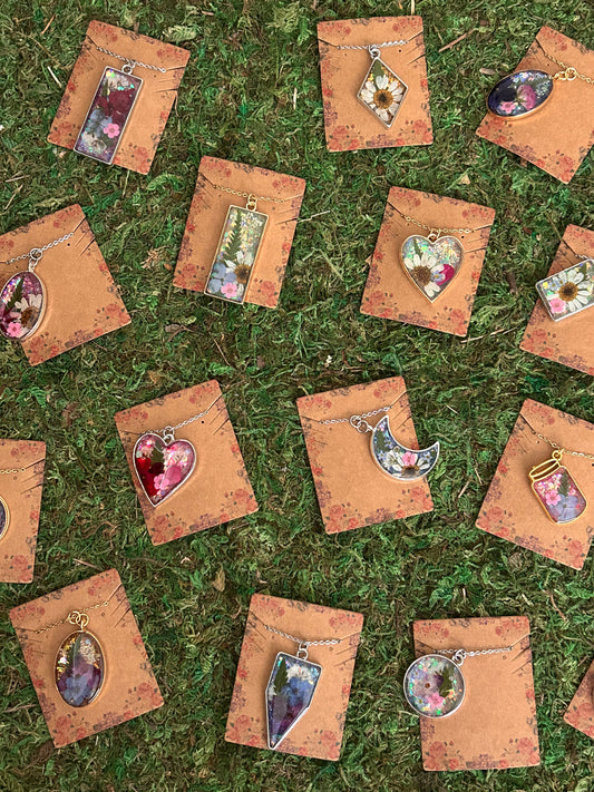 Pastel glitter necklace reveal