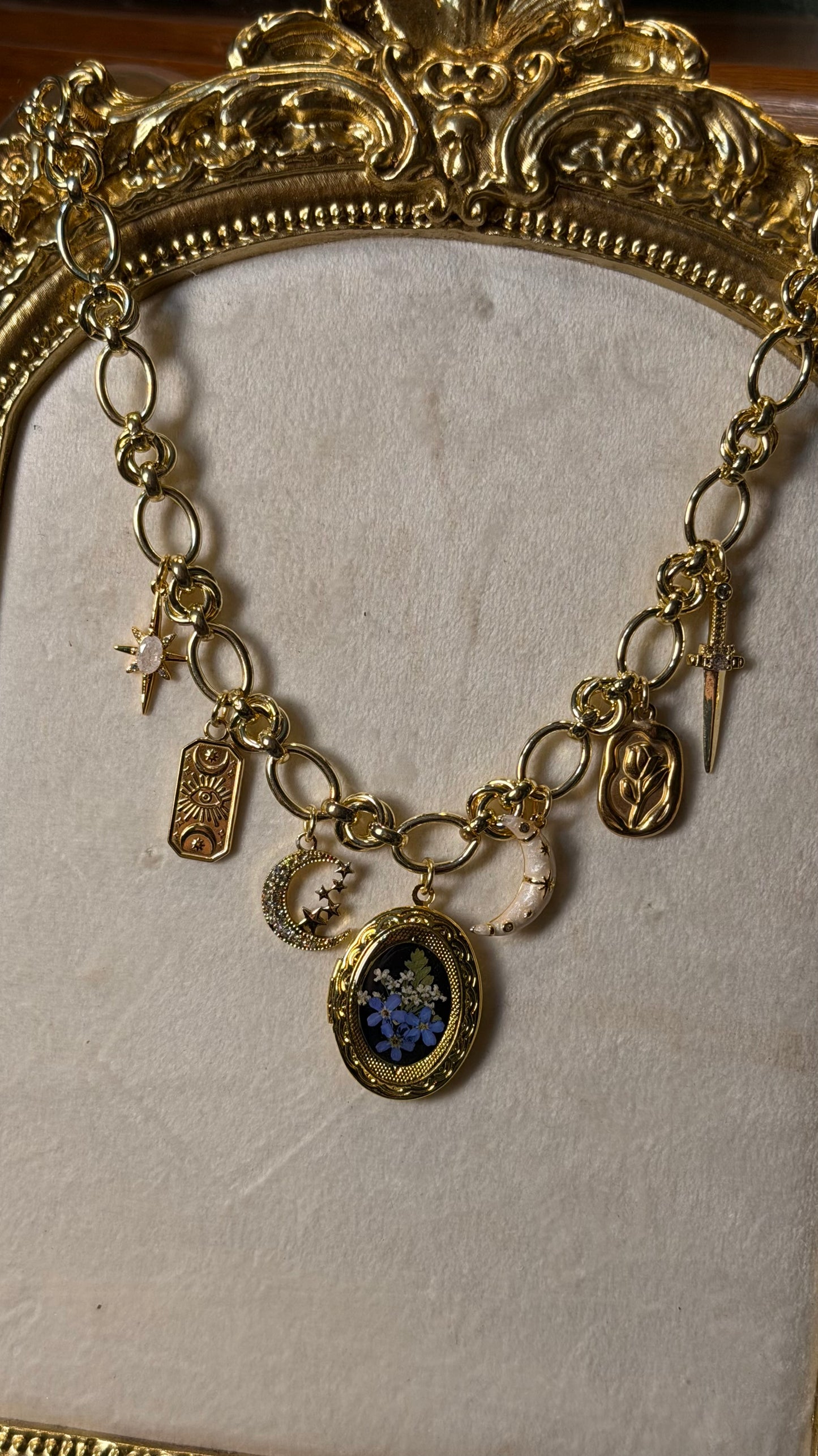 Gold locket charm necklace (e)