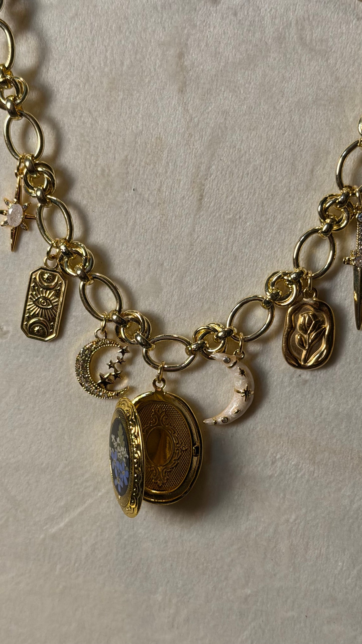 Gold locket charm necklace (e)