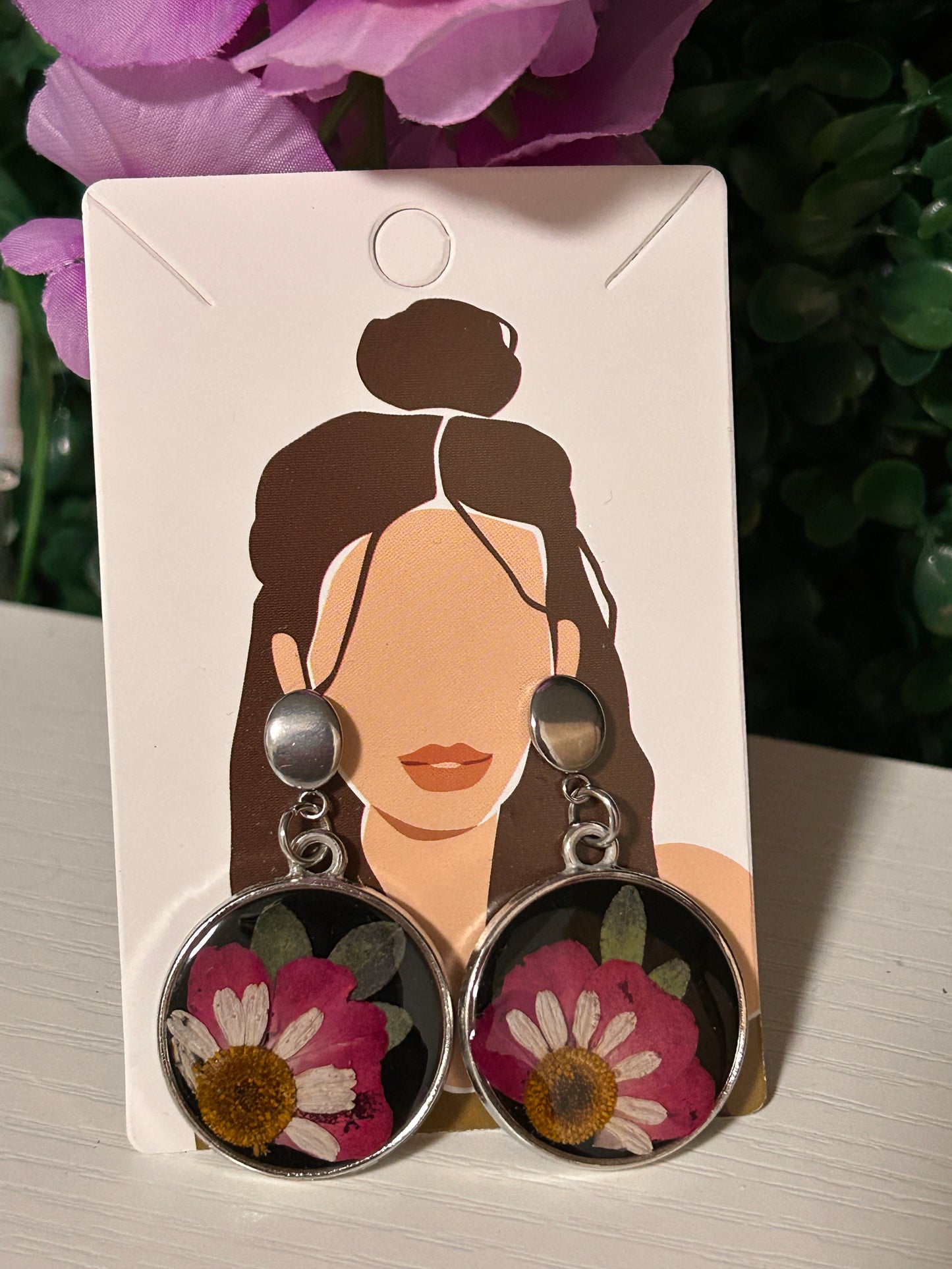 Black resin silver circle earrings