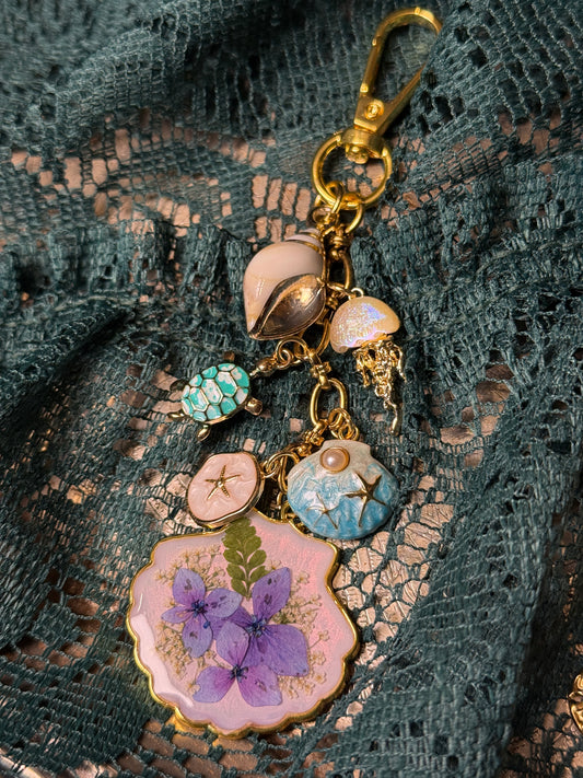 Gold Shell bag charm