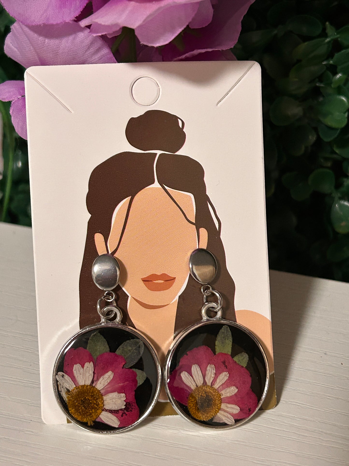 Black resin silver circle earrings